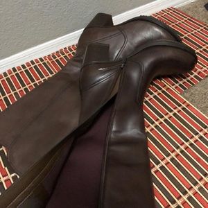Woman dansko boot size 38